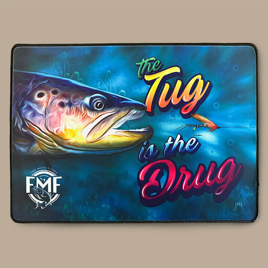 Free Motus Work Mat - 'The Tug' (17"X12")